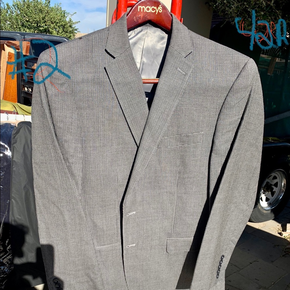 Calvin Klein 52% silk 48% wool blazer